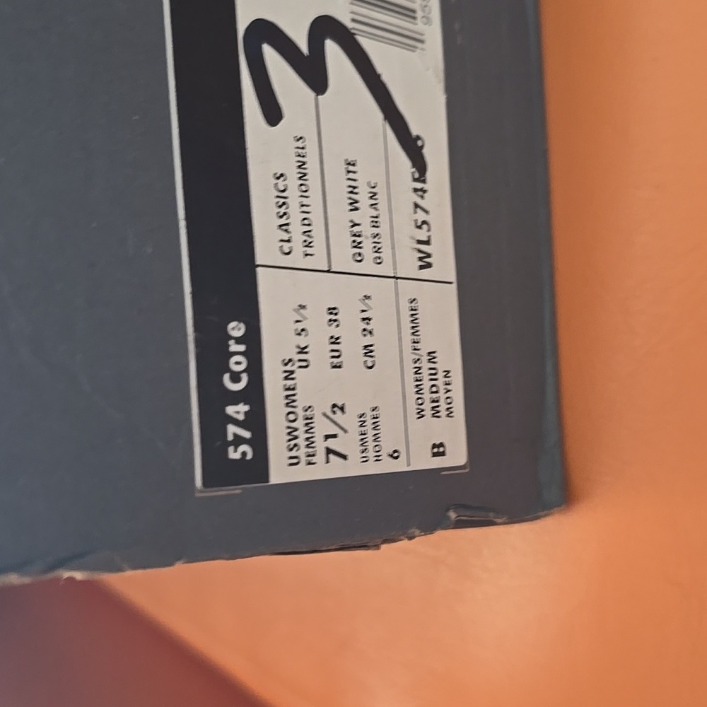 Shoes - Picture 4 of 4